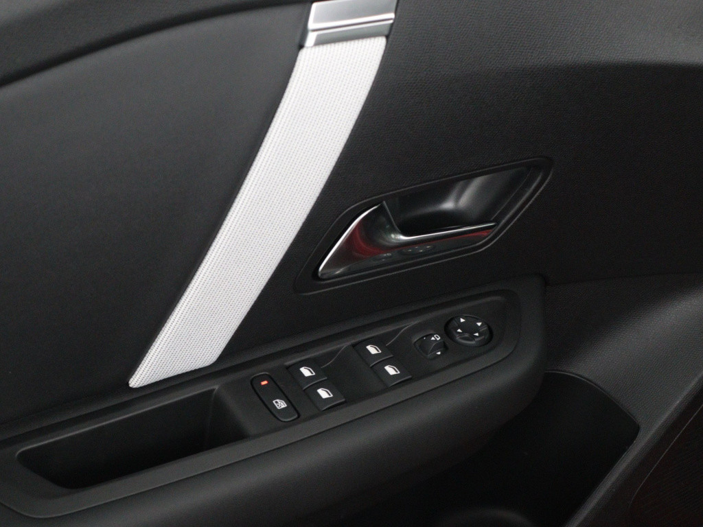 Citroen C4 hybrid 136 pk automaat max | private lease 36 mnd 10.000 p.j. €4