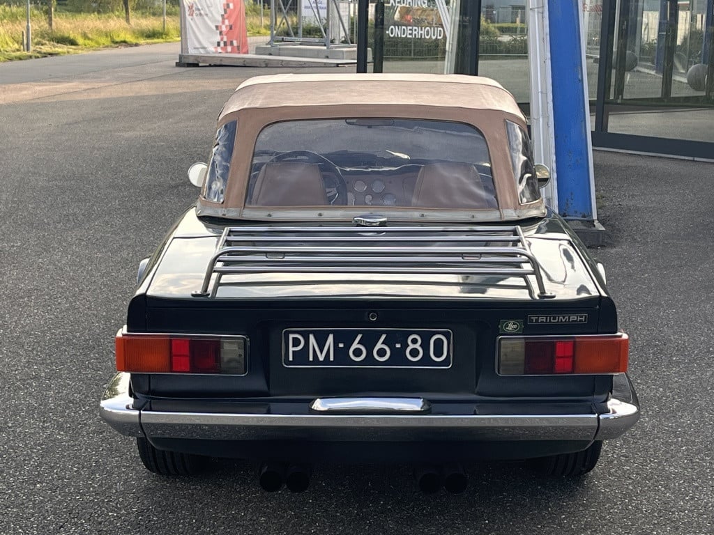 Triumph TR6 soft top