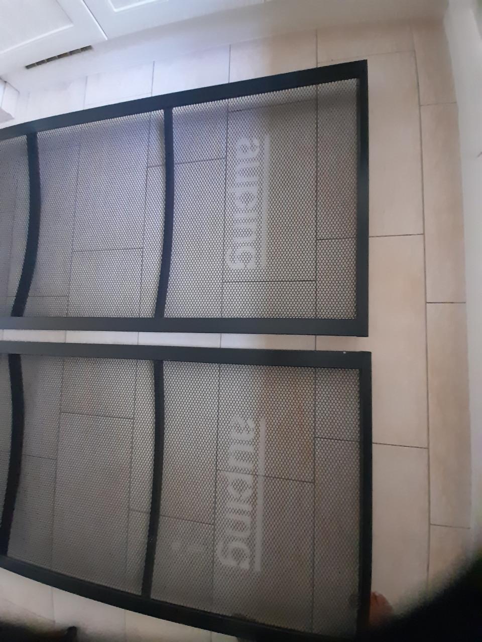 2 x Auping spiraal bodem 90 x 210  (in goede staat )