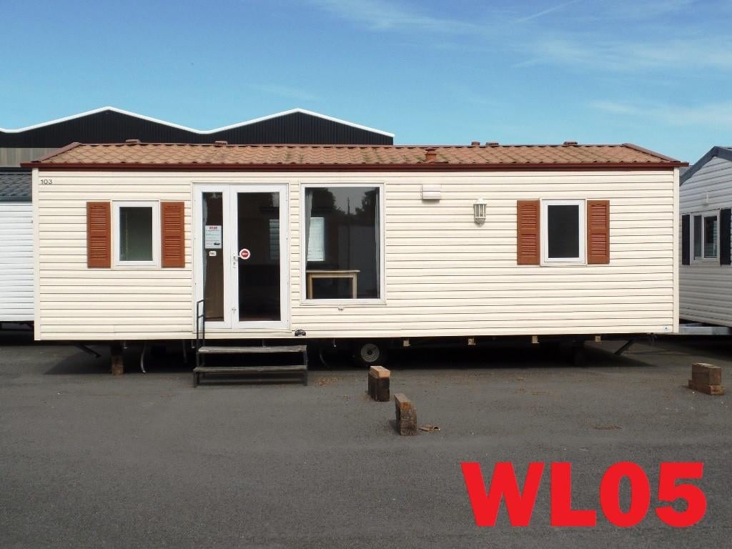 Diverse modellen stacaravans en chalets met middenkamer