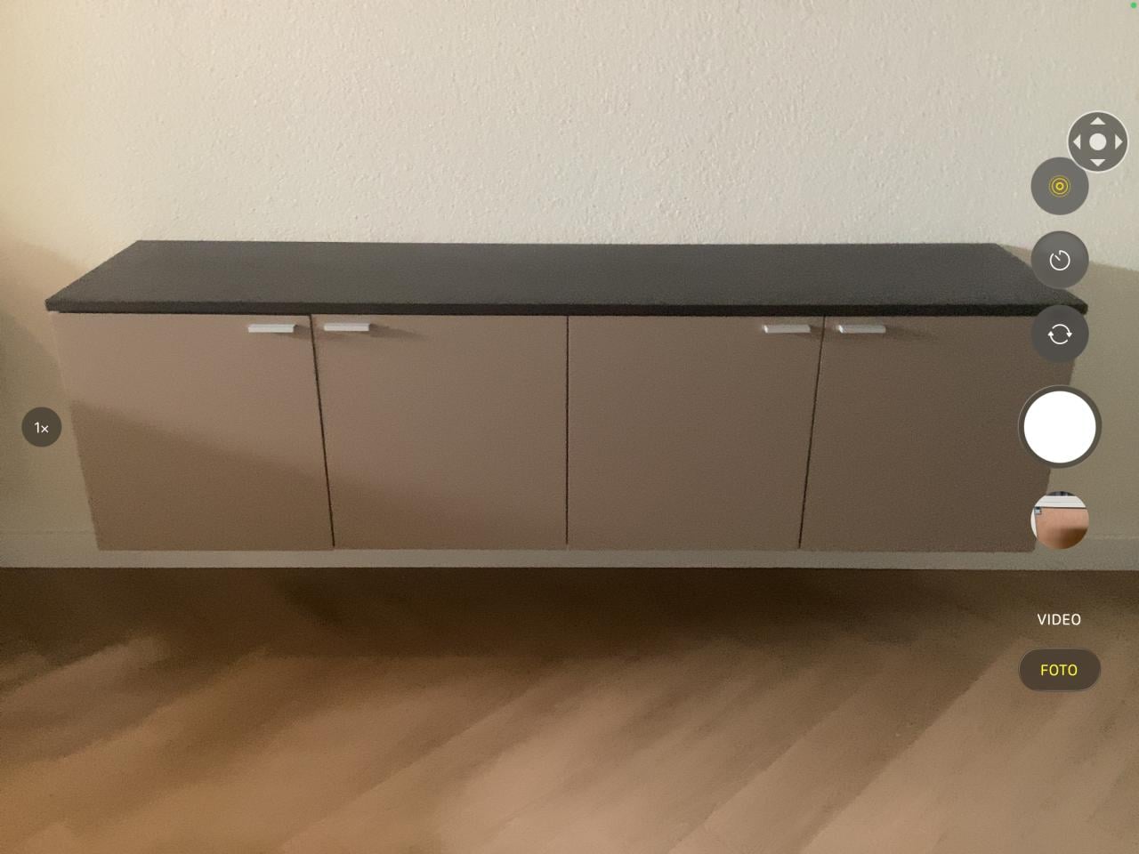INTERSTAR DRESSOIR