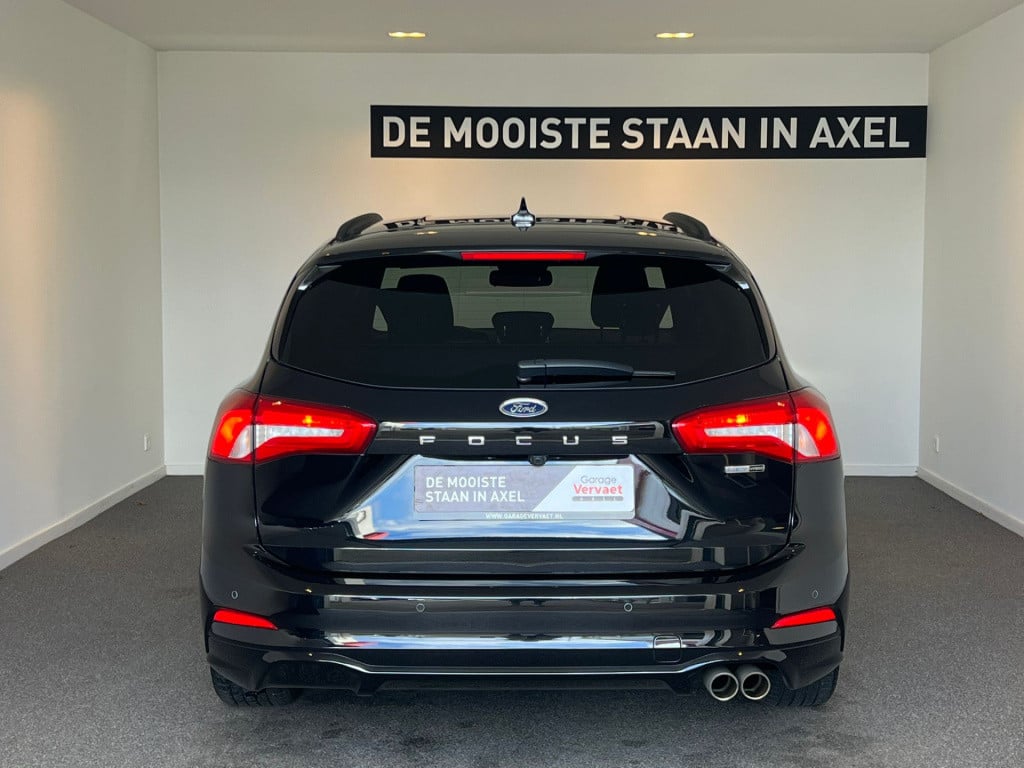 Ford Focus wagon 1.0 ecoboost hybrid st line business