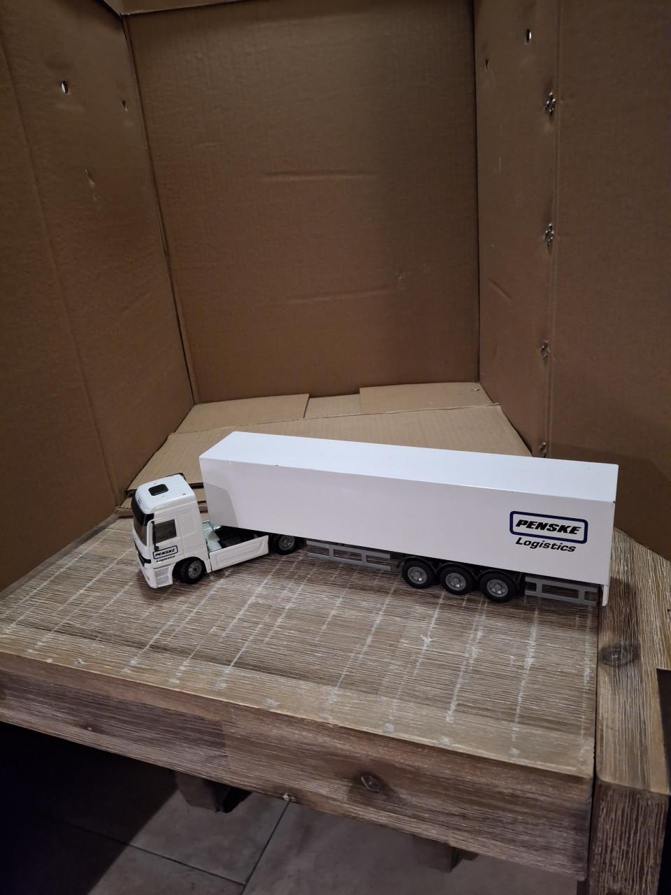 Mercedes Model vrachtwagen .