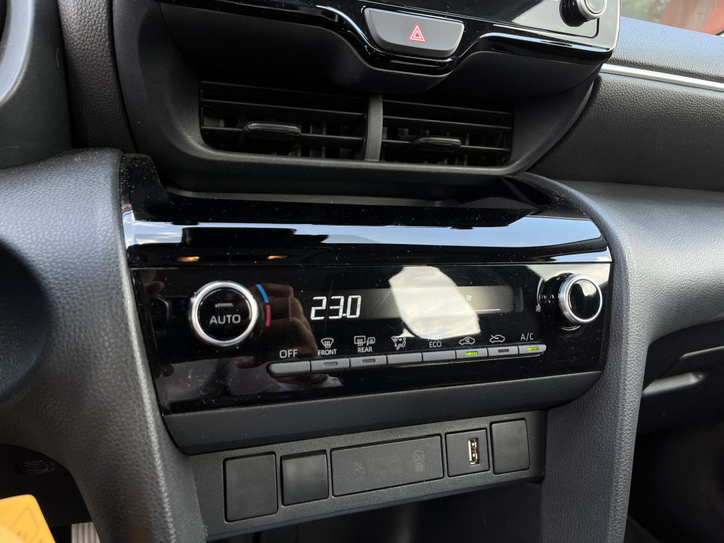Toyota Yaris Cross 1.5 hybrid active | climate | cruise | camera | apple / 
