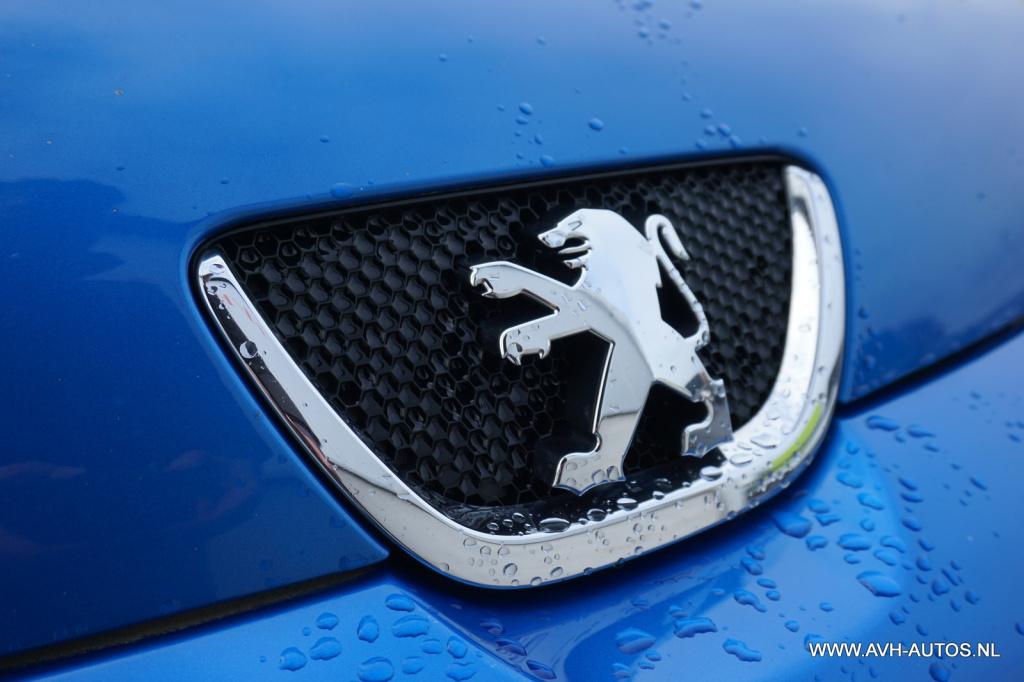 Peugeot 107 1.0-12v millesim 200