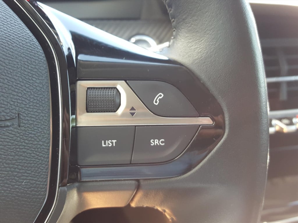 Peugeot 2008 1.2 puretech 100pk allure pack navigatie | apple carplay & and