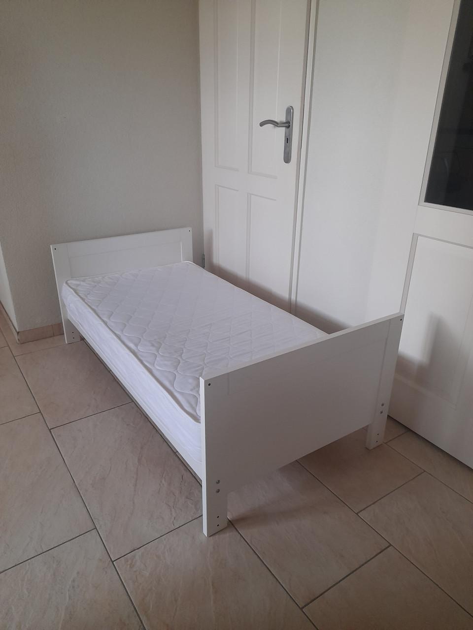 Meegroeibed 140 x 70  van ledikantje naar peuterbed (z.g.a.n.)