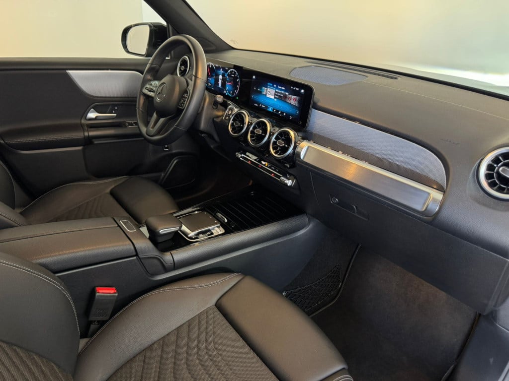Mercedes-Benz Glb 200 business solution