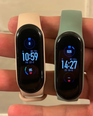 Xaiomi Mi Band 5 smartwatch twee stuks