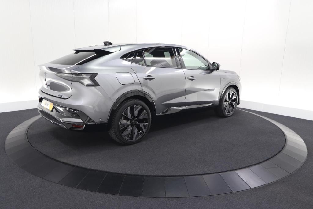 Renault Rafale 1.2 e-tech 4x4 plug-in hybrid 300 atelier alpine | panoramad