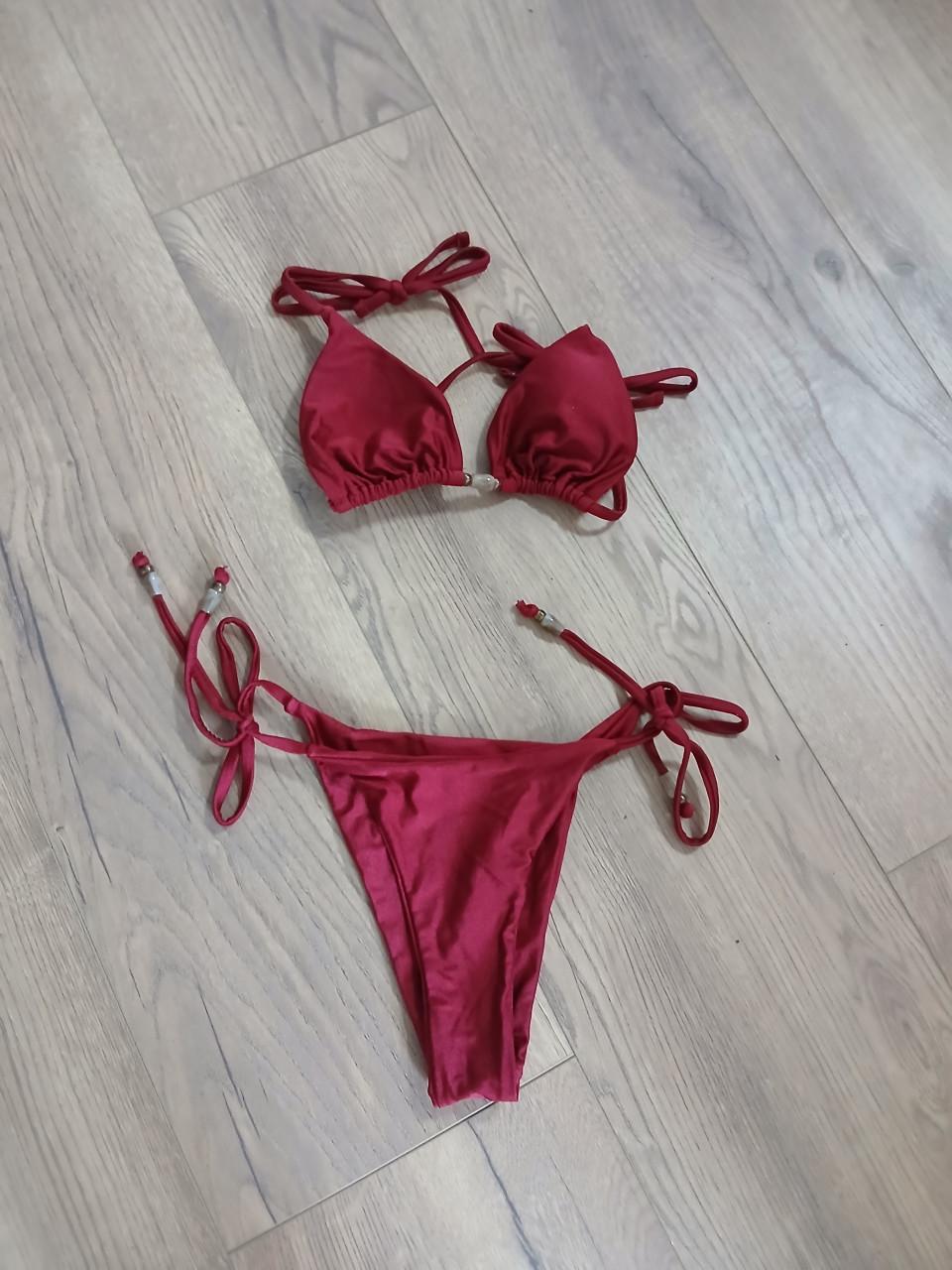Diverse kleding broek / blouse / trui / bikini / shirt