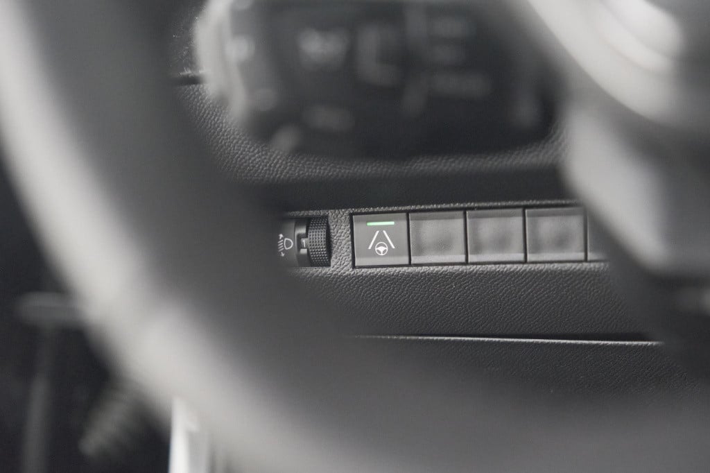 Peugeot 2008 hybrid 136 e-dcs6 allure | 360 camera | adaptieve cruise contr
