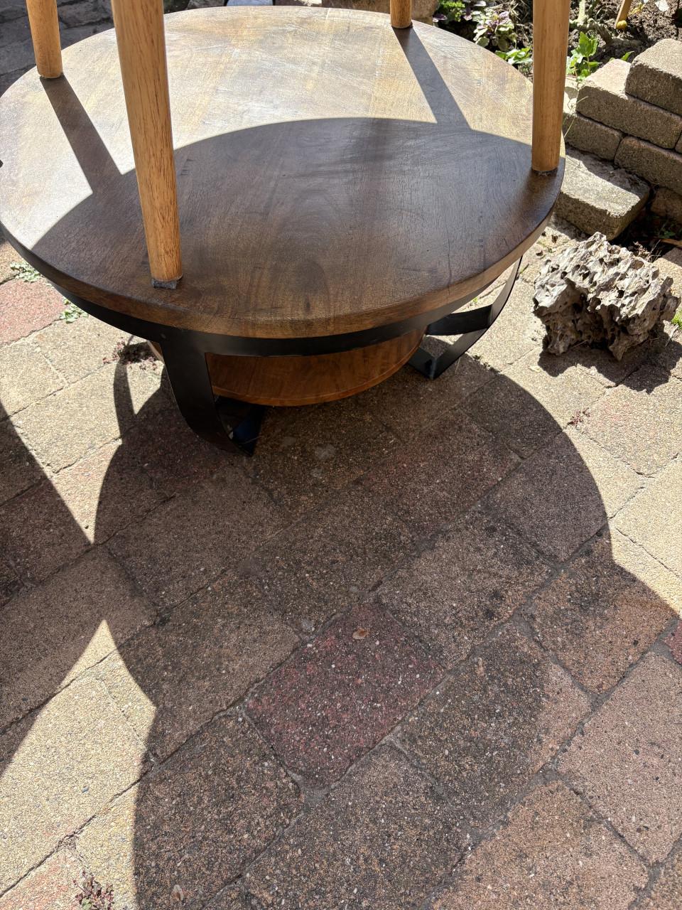 Gratis 2 salontafels en fauteuil