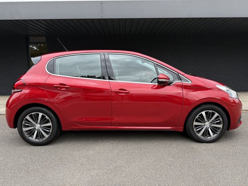 Peugeot 208 1.2 turbo // allure // carlay // android auto // automaat //
