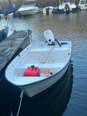 Crescent 310 met 5 pk Yamaha 4 takt