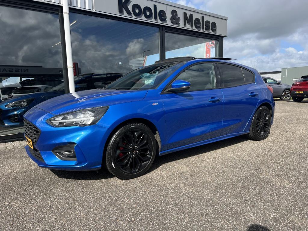 Ford Focus 1.0 ecoboost hybrid 155pk st line x , panodak , winterpack