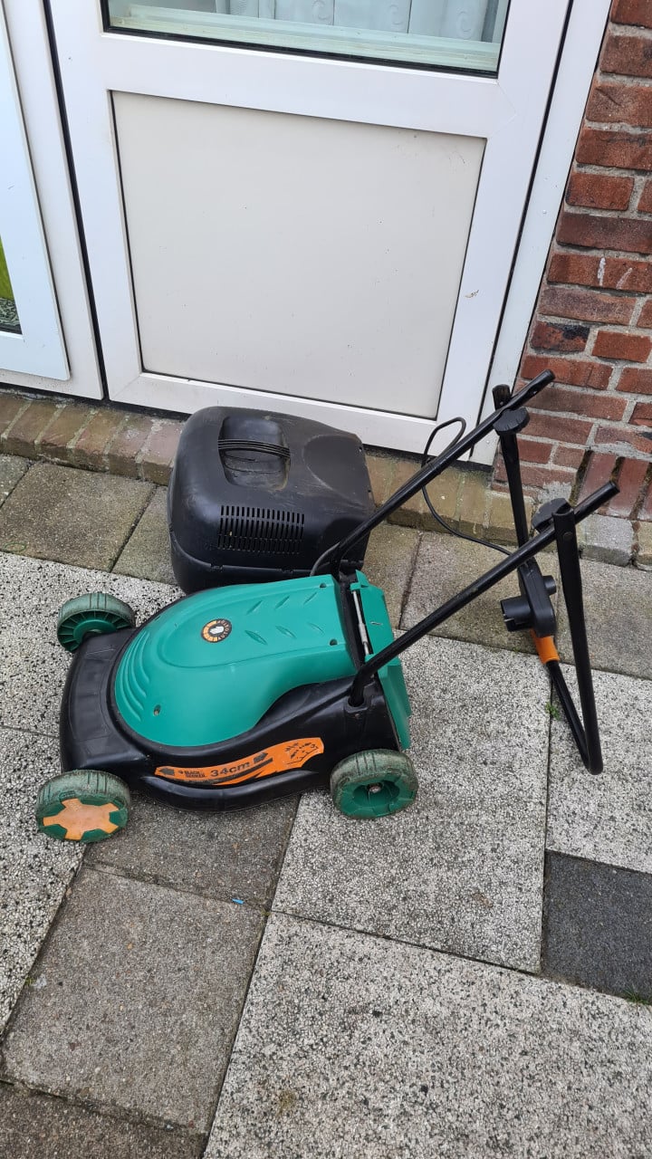 Goed werkend BLACK DEKER grasmaaier-220V