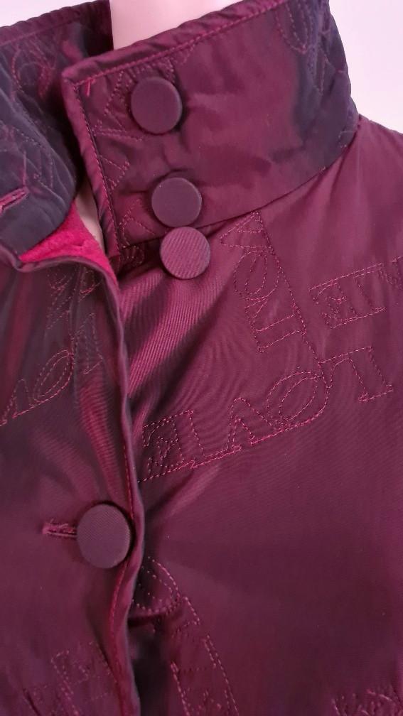 Rena Lange: Lange bordeaux jas LOVE LOVE LOVE maat 36