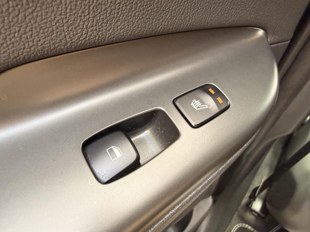 Hyundai Kona ev premium 64 kwh 3 fase | luxe uitvoering | navigatie | hud |