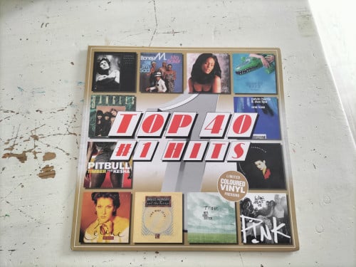 Twee LP's: Top 40 hits en kerst