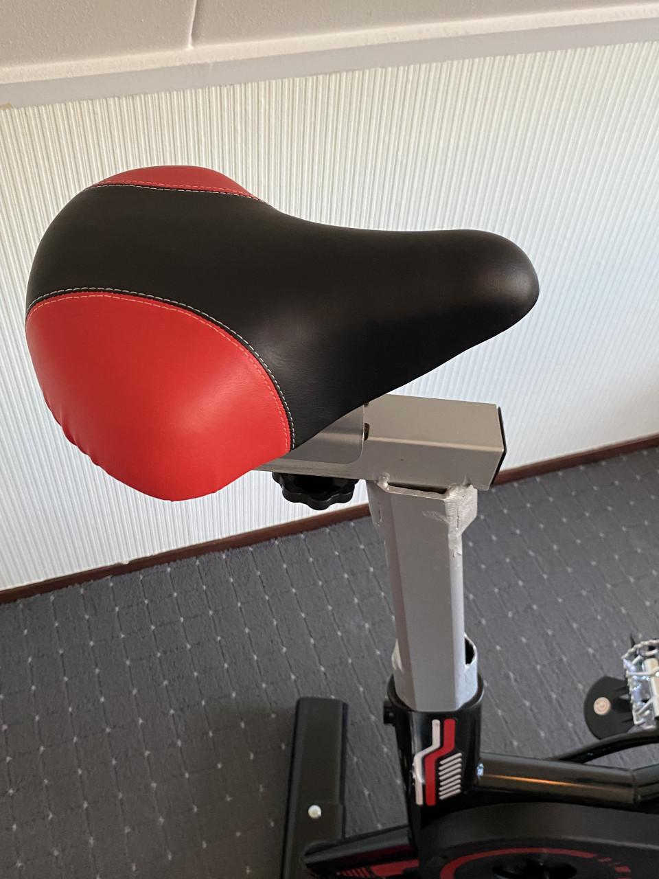 Home trainer bijna nieuw voor langere mensen