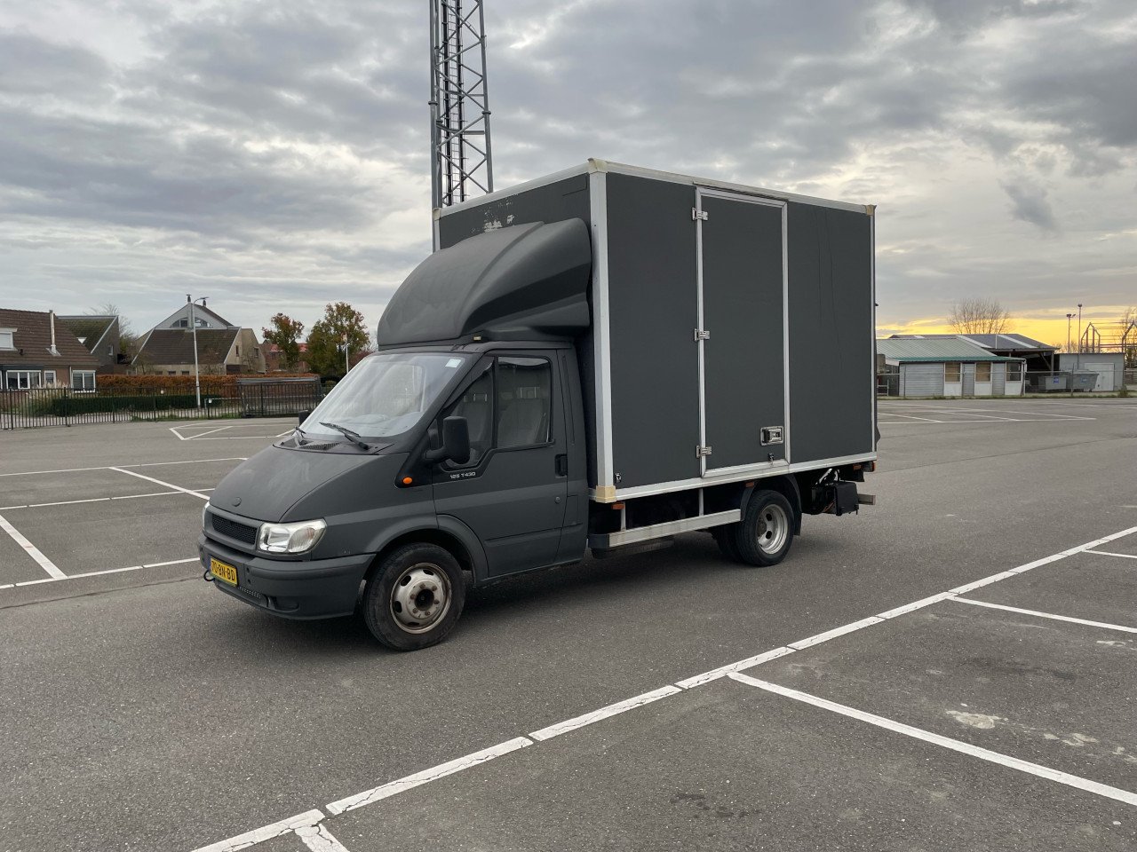 Ford Transit met laadklep