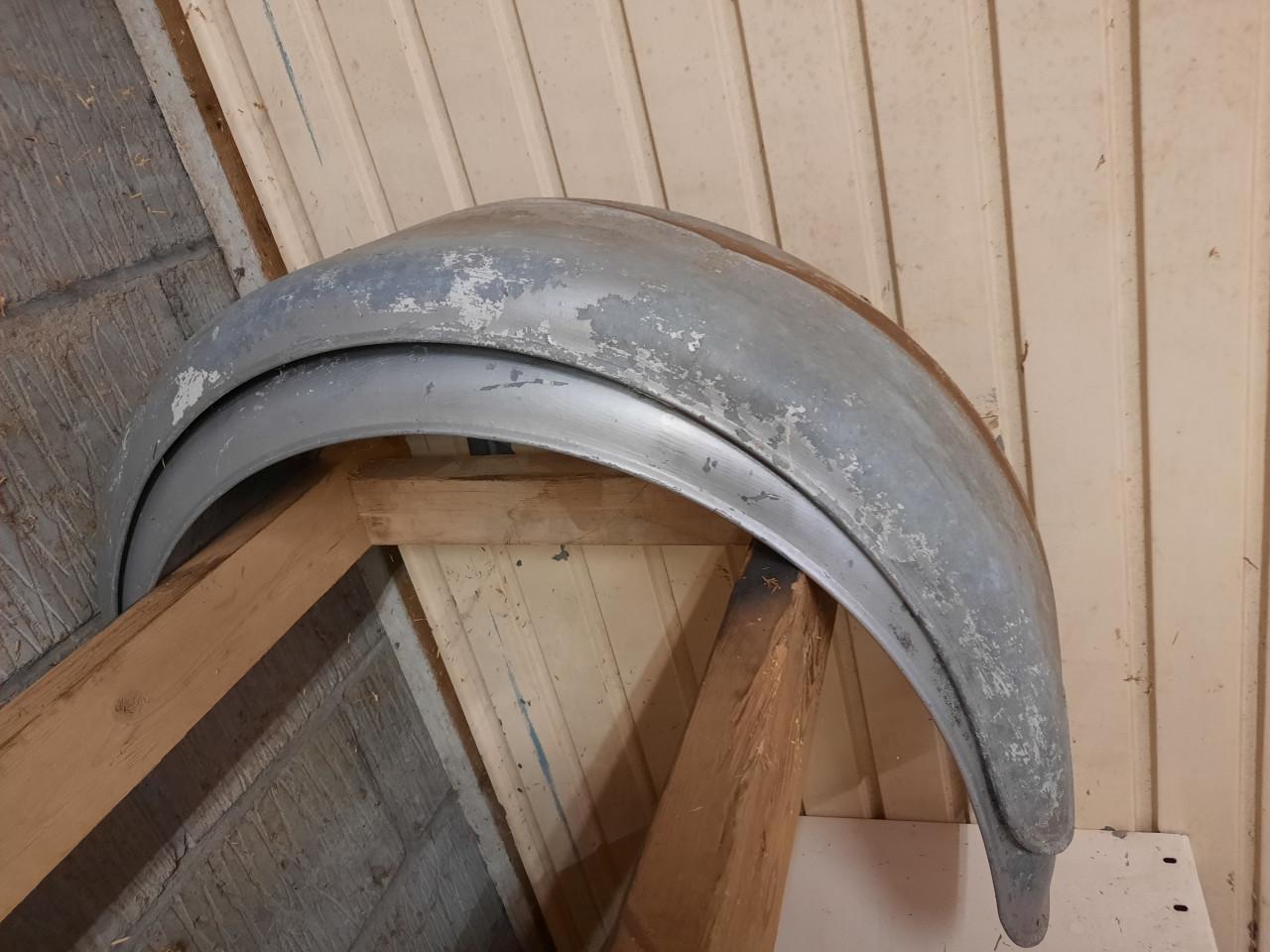 Diverse banden, velgen, spatborden aanhanger aanhangwagen kar trailer