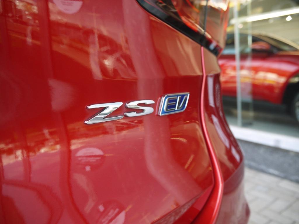 MG Zs Ev mg luxury 45 kwh|rijklaar