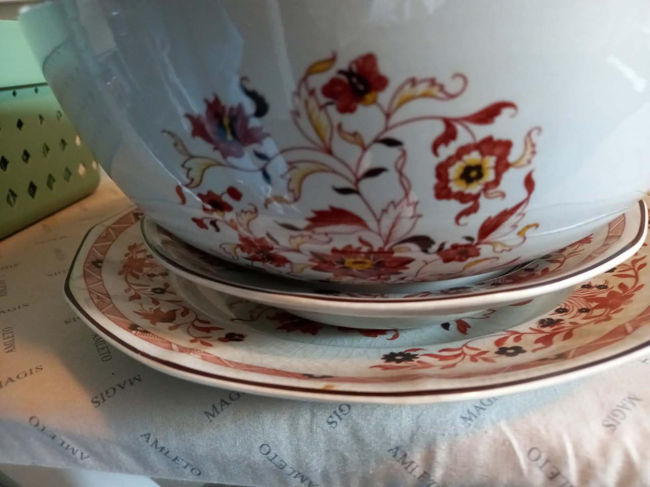 Compleet vintage servies van Wedgwood motief Kashmar