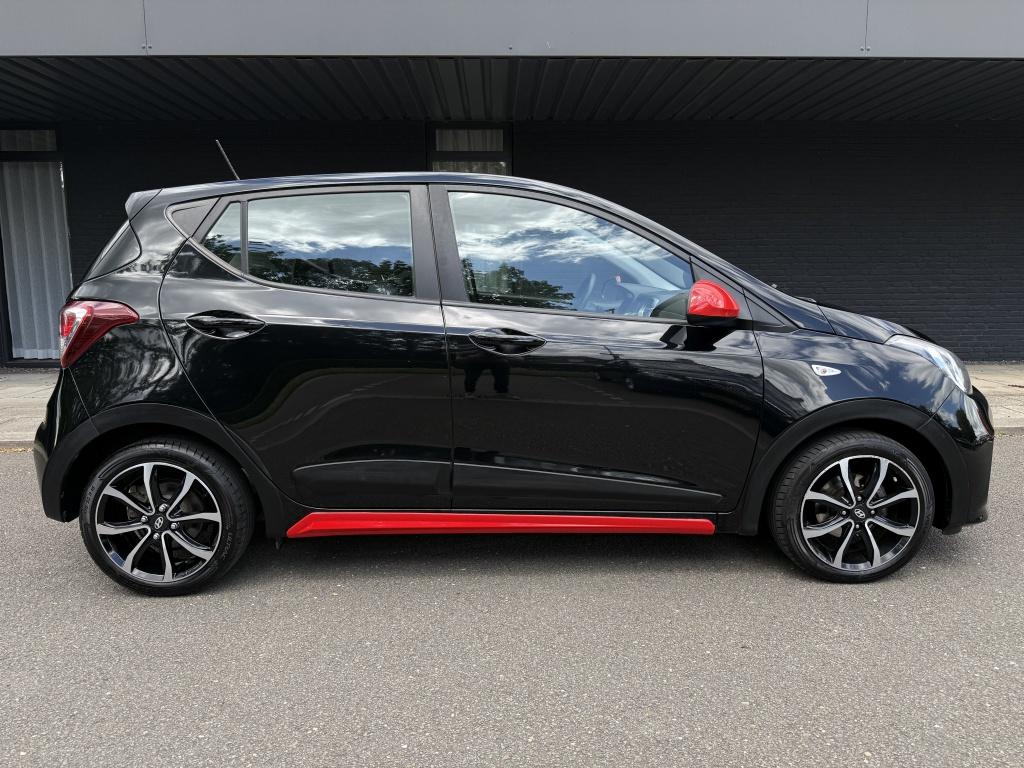 Hyundai I 10 1.0i go! - carplay - android auto - sportieve uitvoering -