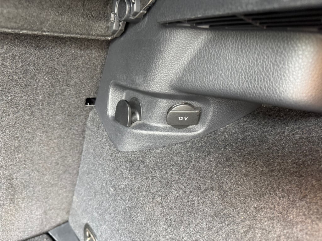 Volkswagen Golf 1.0 tsi highline * panoramadak * stoelverwarming * clima