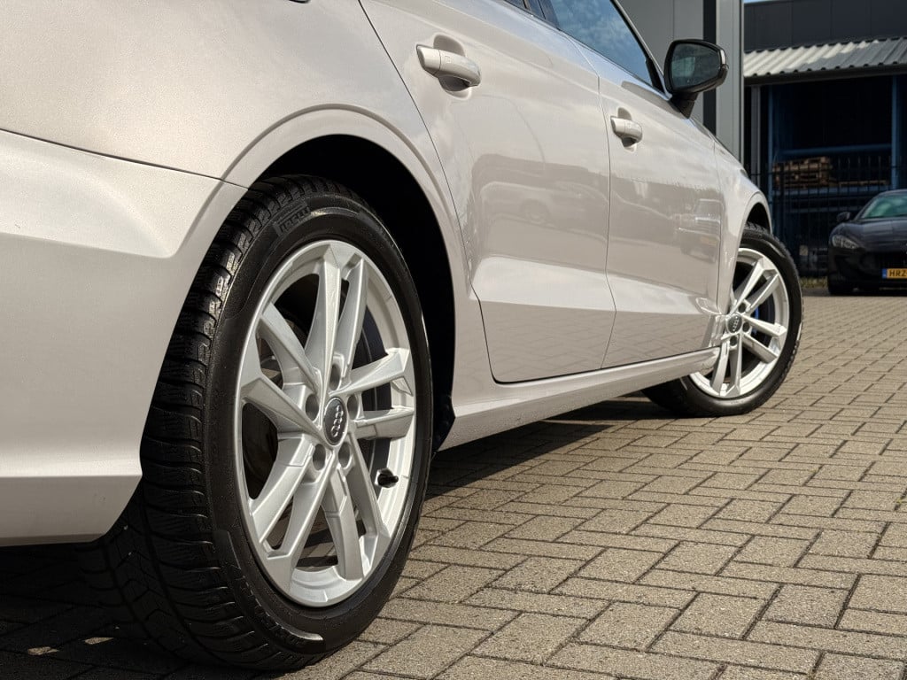 Audi A3 limousine 1.4 tfsi ambiente pro line | stoelverwarming | parkeersen