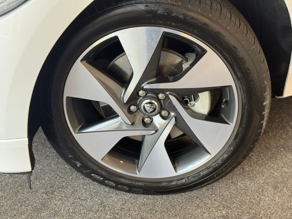 Jaguar I-pace ev400 r-dynamic se 90 kwh