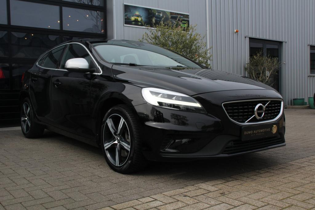 Volvo V40 1.5 t2 r-design automaat - leder/alcantara - led - navi - pdc + c
