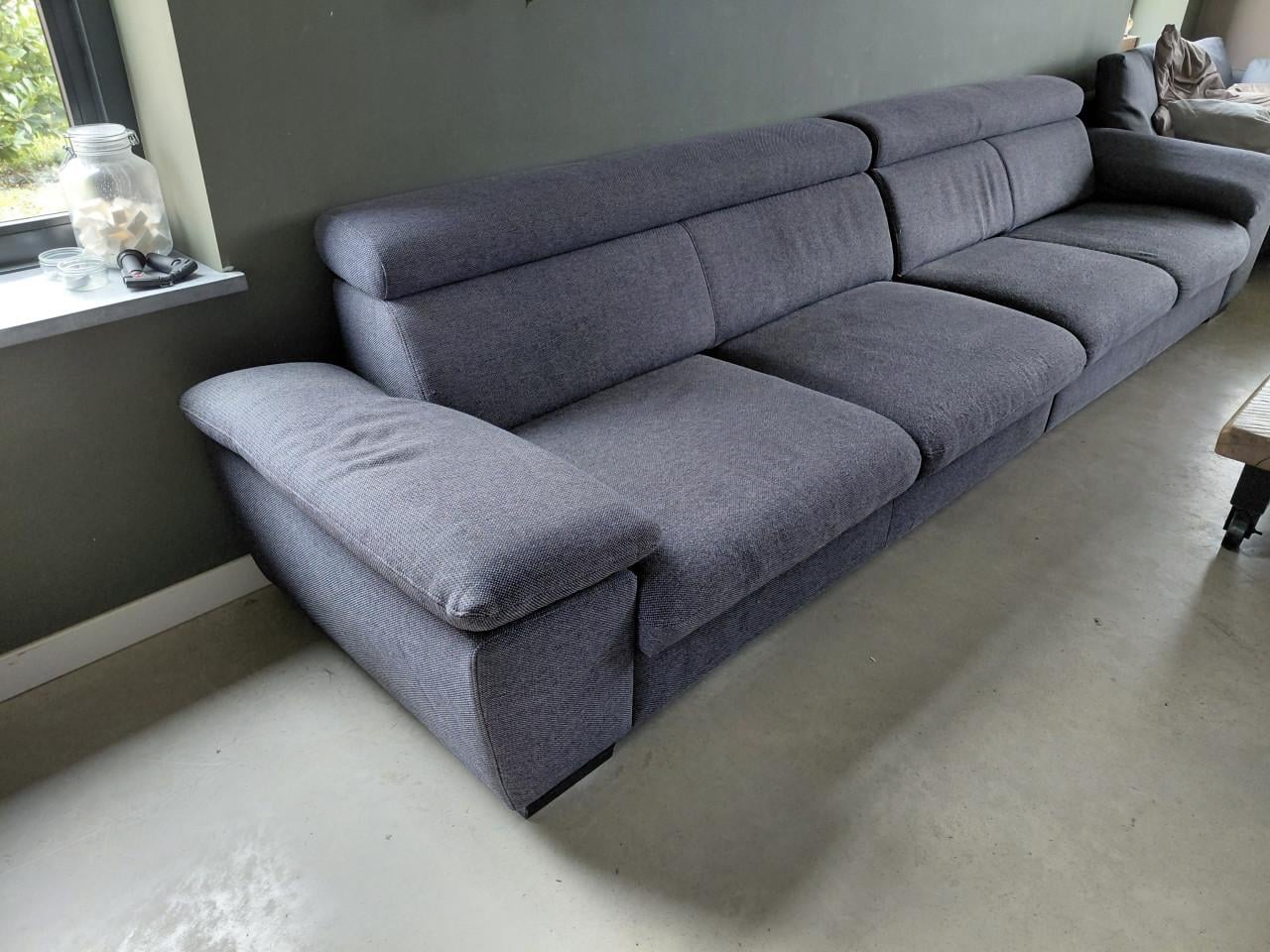 Lange bank vaste prijs €100,-