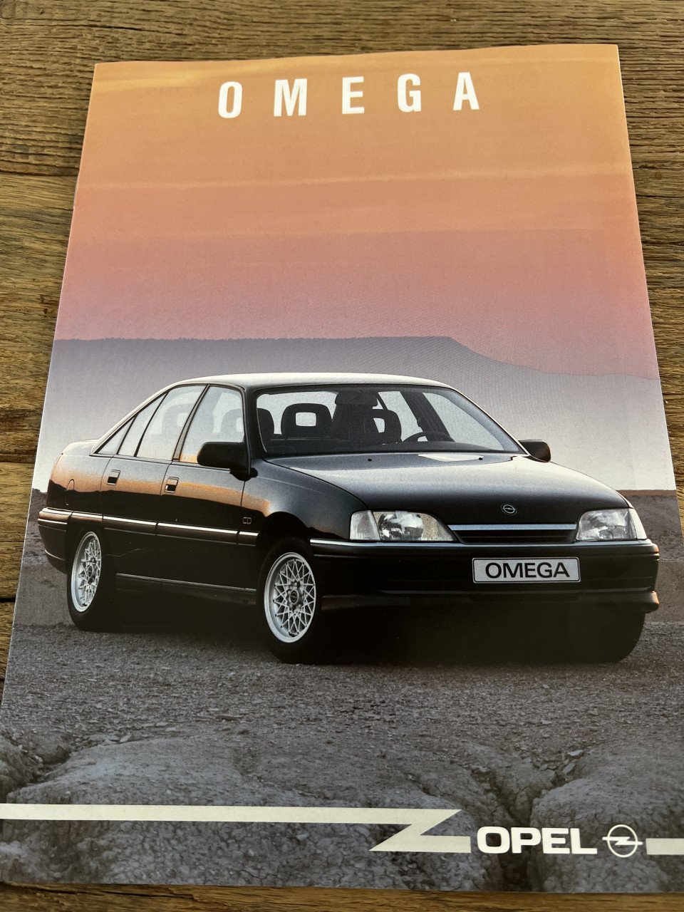 Opel Omega 1990. Brochure
