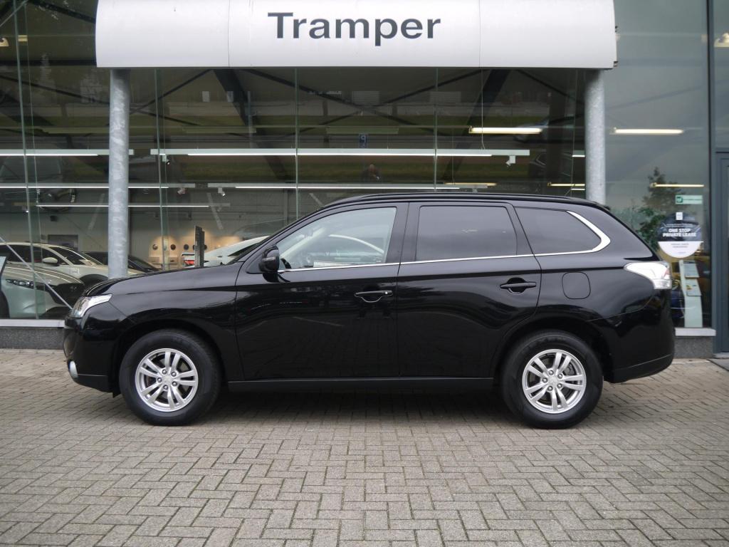 Mitsubishi Outlander 2.0 intense automaat|trekhaak|rijklaar