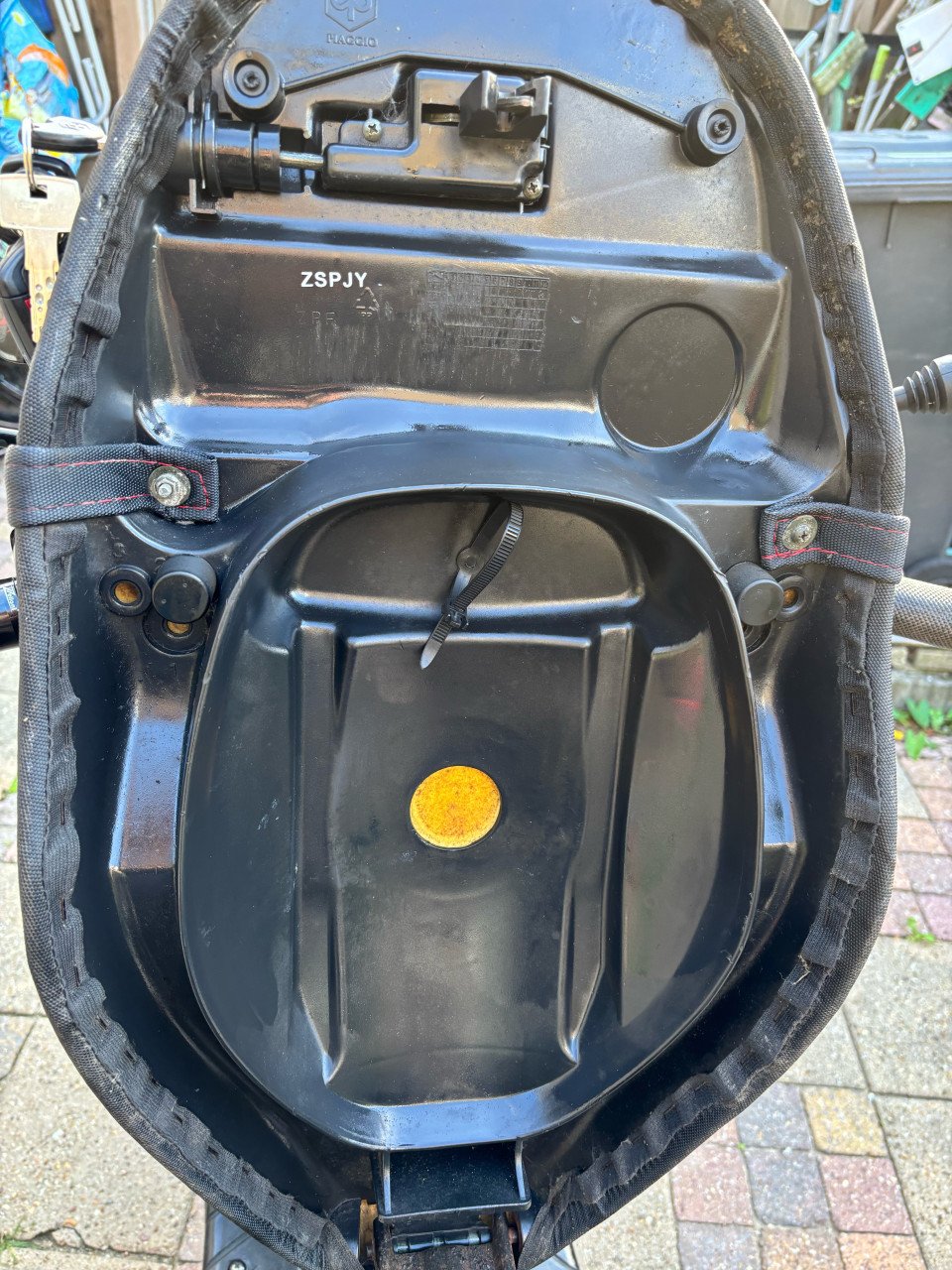 Scooter Piaggio Zip 4 T - geel kenteken