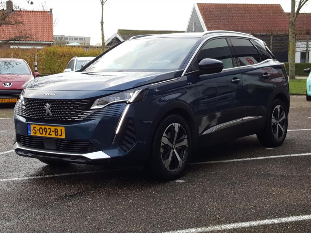 Peugeot 3008 gt 1.2-130pk automaat/eat8 navigatie| trekhaak | apple carplay