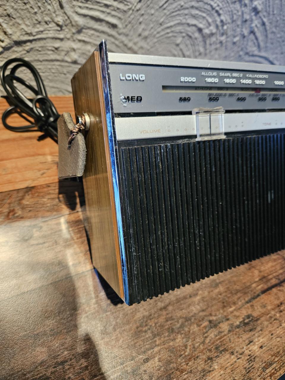 Vintage wereldontvanger ultra solaire marconiphone radio