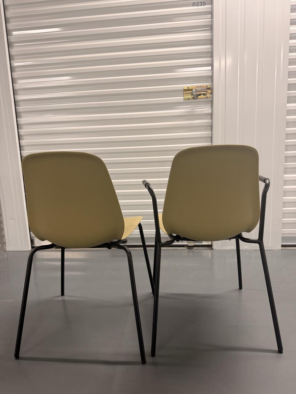 SKÅLSTA Stoelen olijfgroen