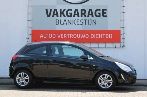 Opel Corsa 1.2-16v cosmo