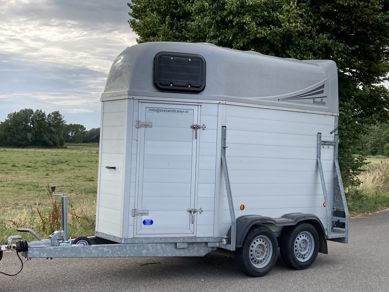 Paardentrailer te huur