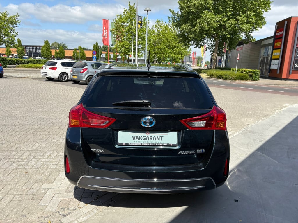 Toyota Auris touring sports 1.8 hybrid lease top 5 editie