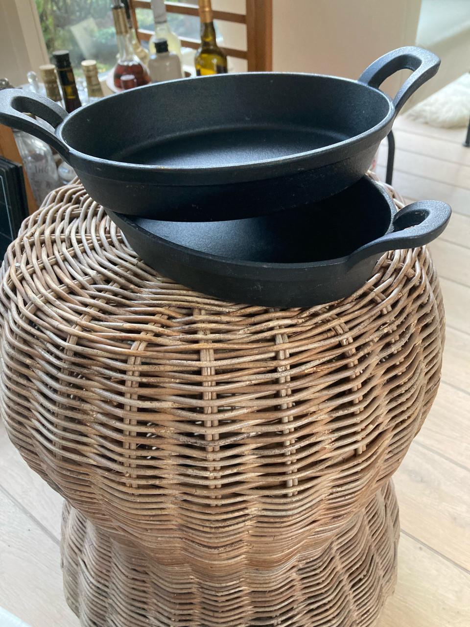 Diverse huishoudelijke gebruiksvoorwerpen.