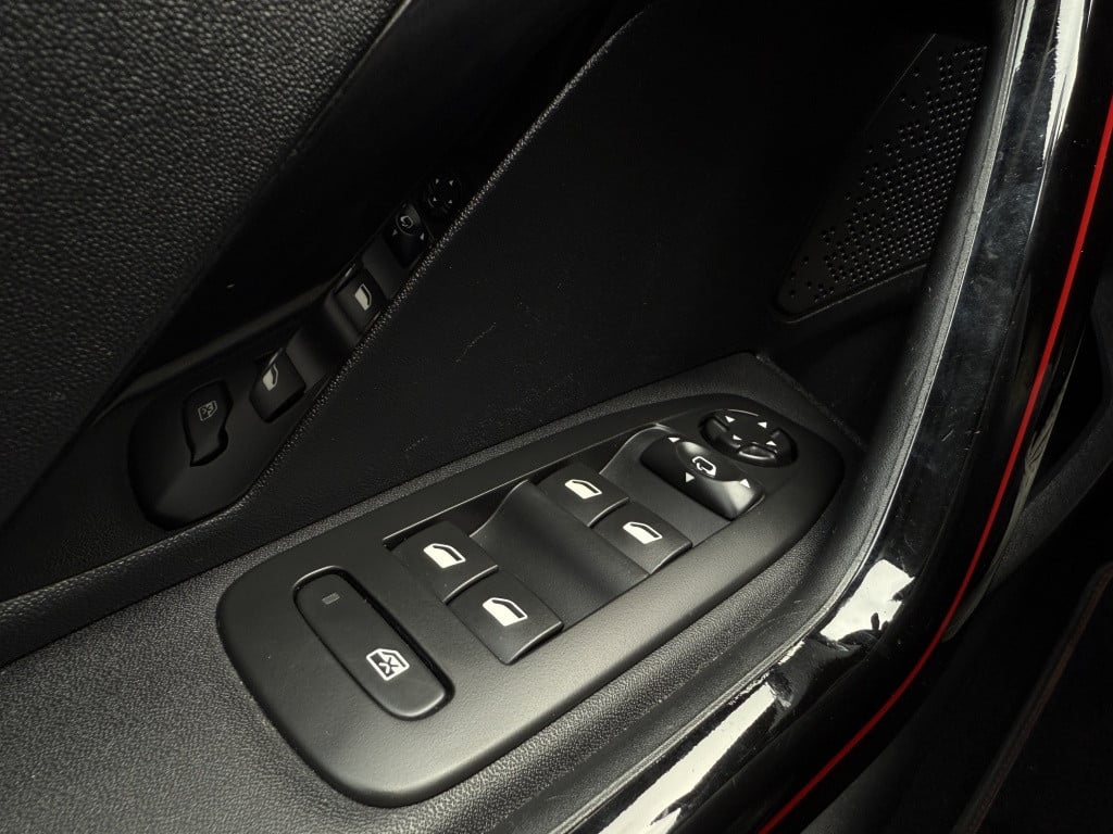 Peugeot 2008 1.2 puretech gt-line