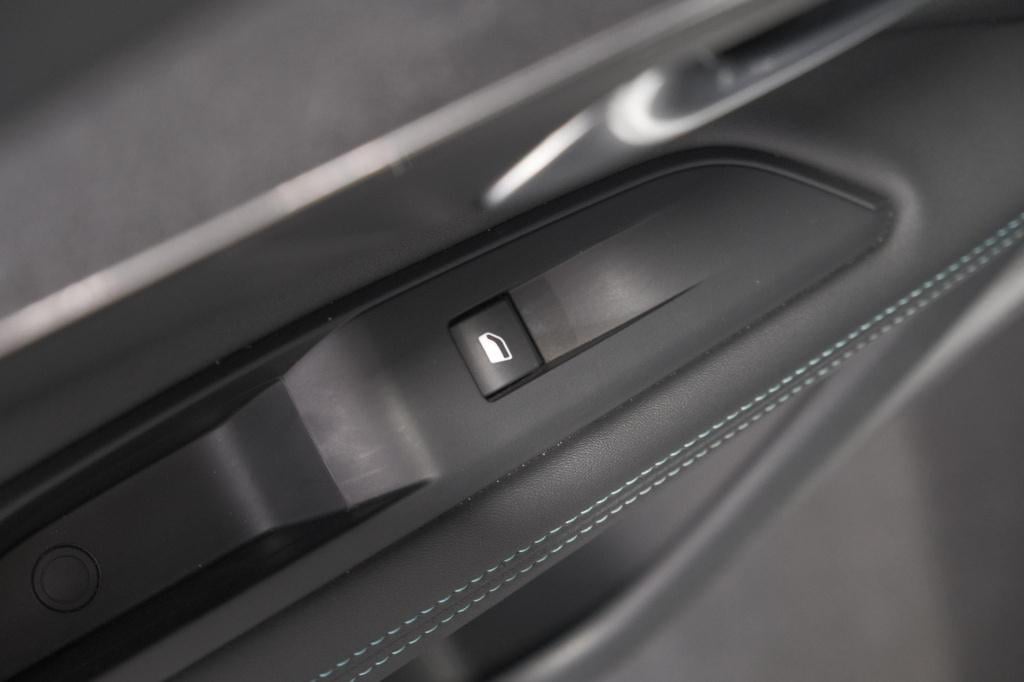 Peugeot 3008 1.6 plug-in hybrid 225 allure | camera | dodehoekdetectie | na