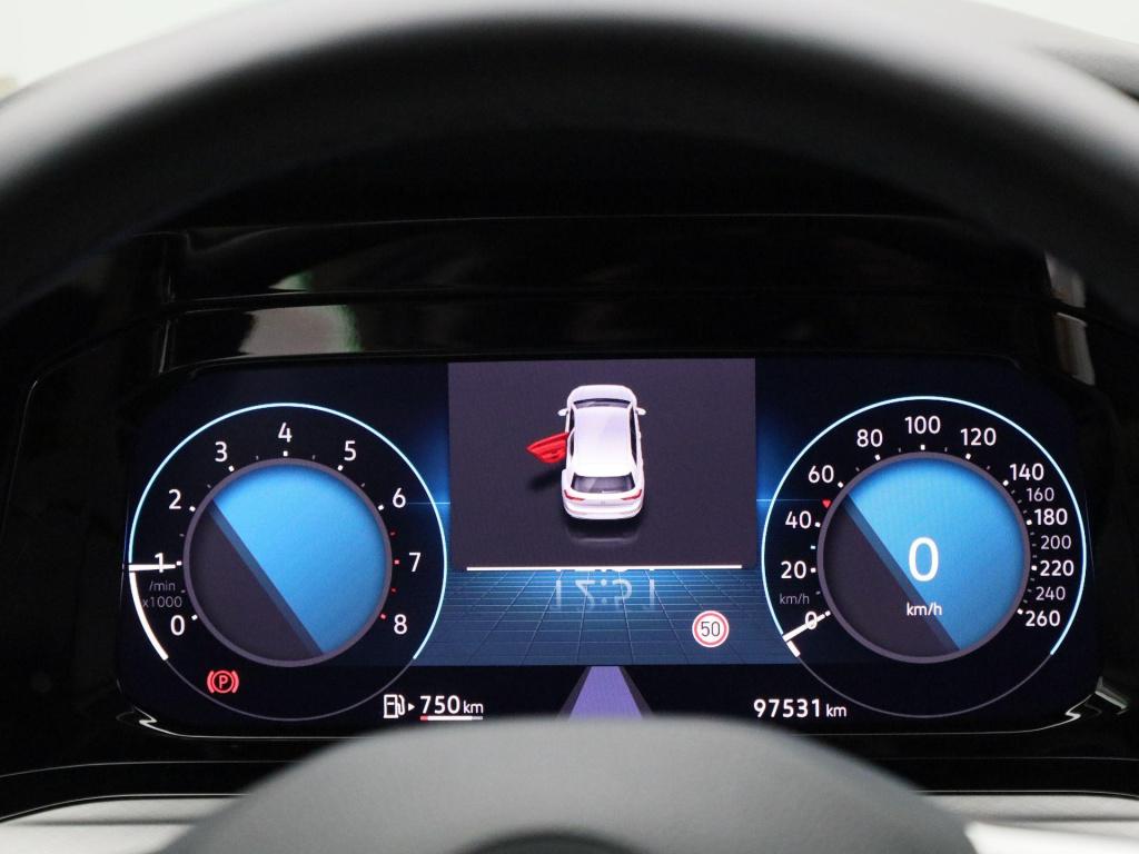 Volkswagen Golf 1.0 tsi life | navigatie | apple carplay / android auto | c