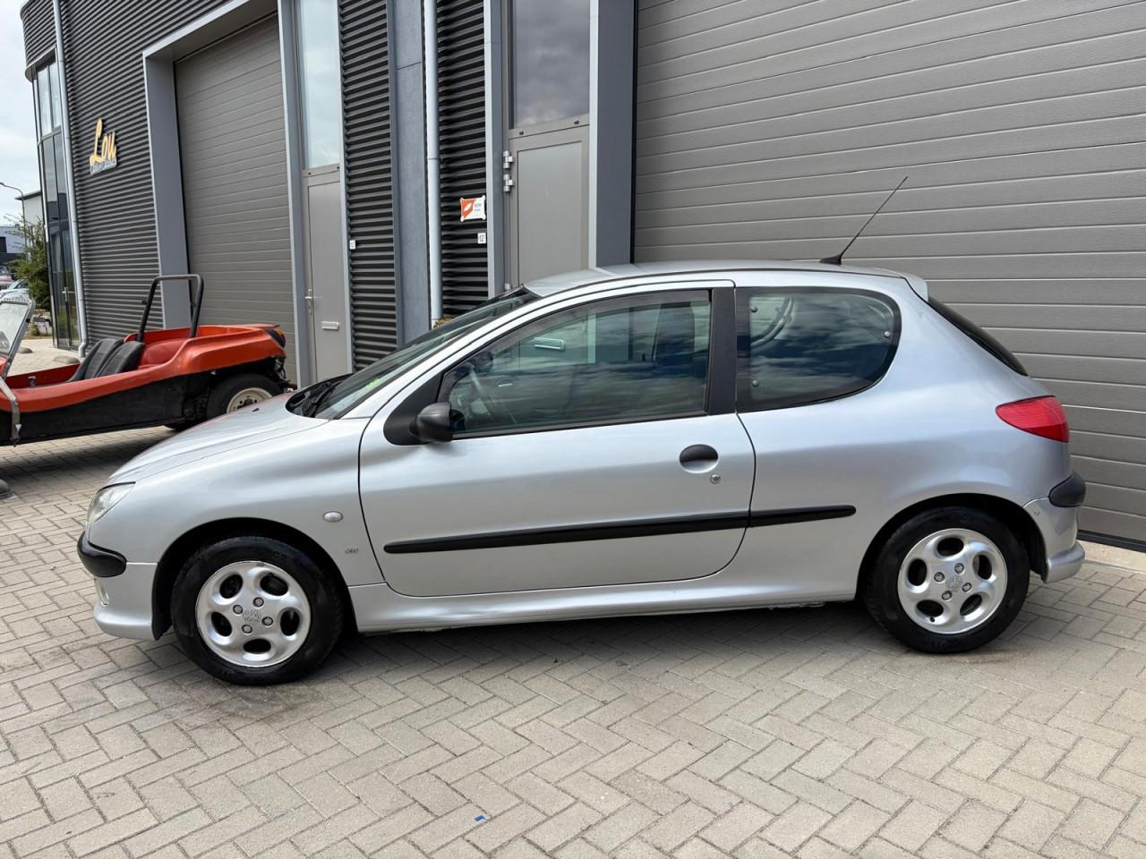 Peugeot 206 - 1.4 XS/Inruilkoopje/APK tot december 2026/Beginnersauto/