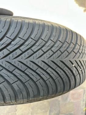 Vredestein All Season banden + lichtmetalen velgen – 215/70 R16